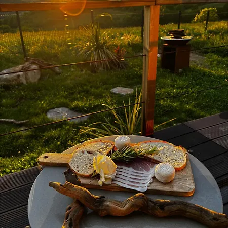 Tiny House Rosalodge Saint Valentin Campingplads Mallemoisson